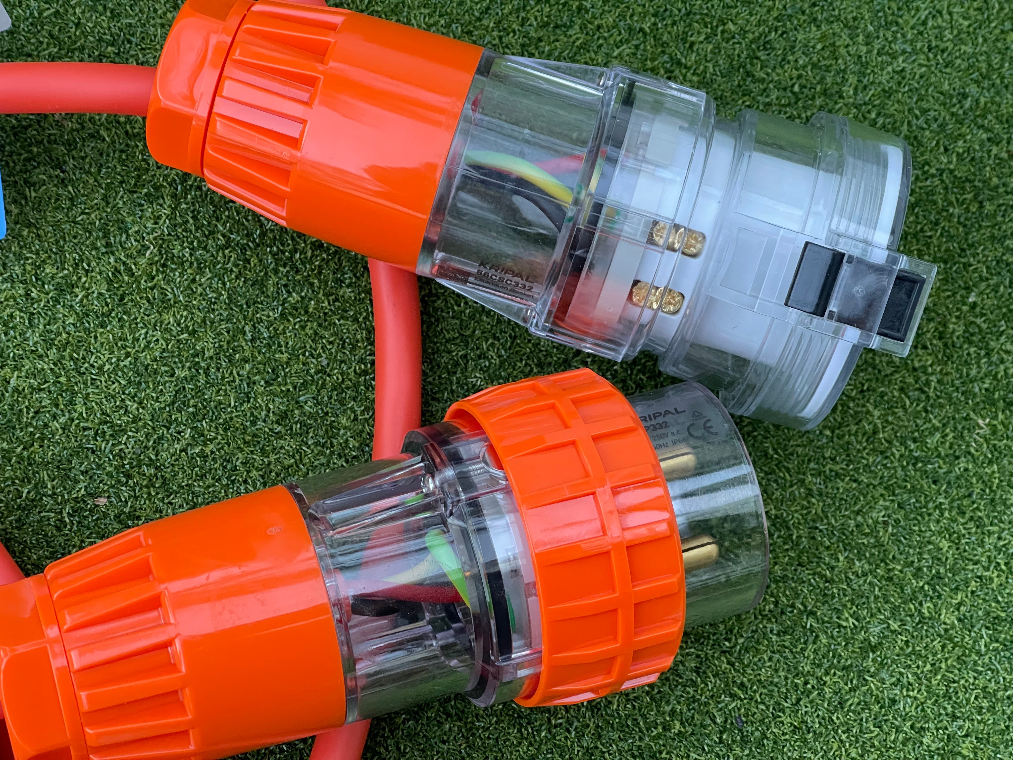Kripal 32A industrial plug and socket connection IP66