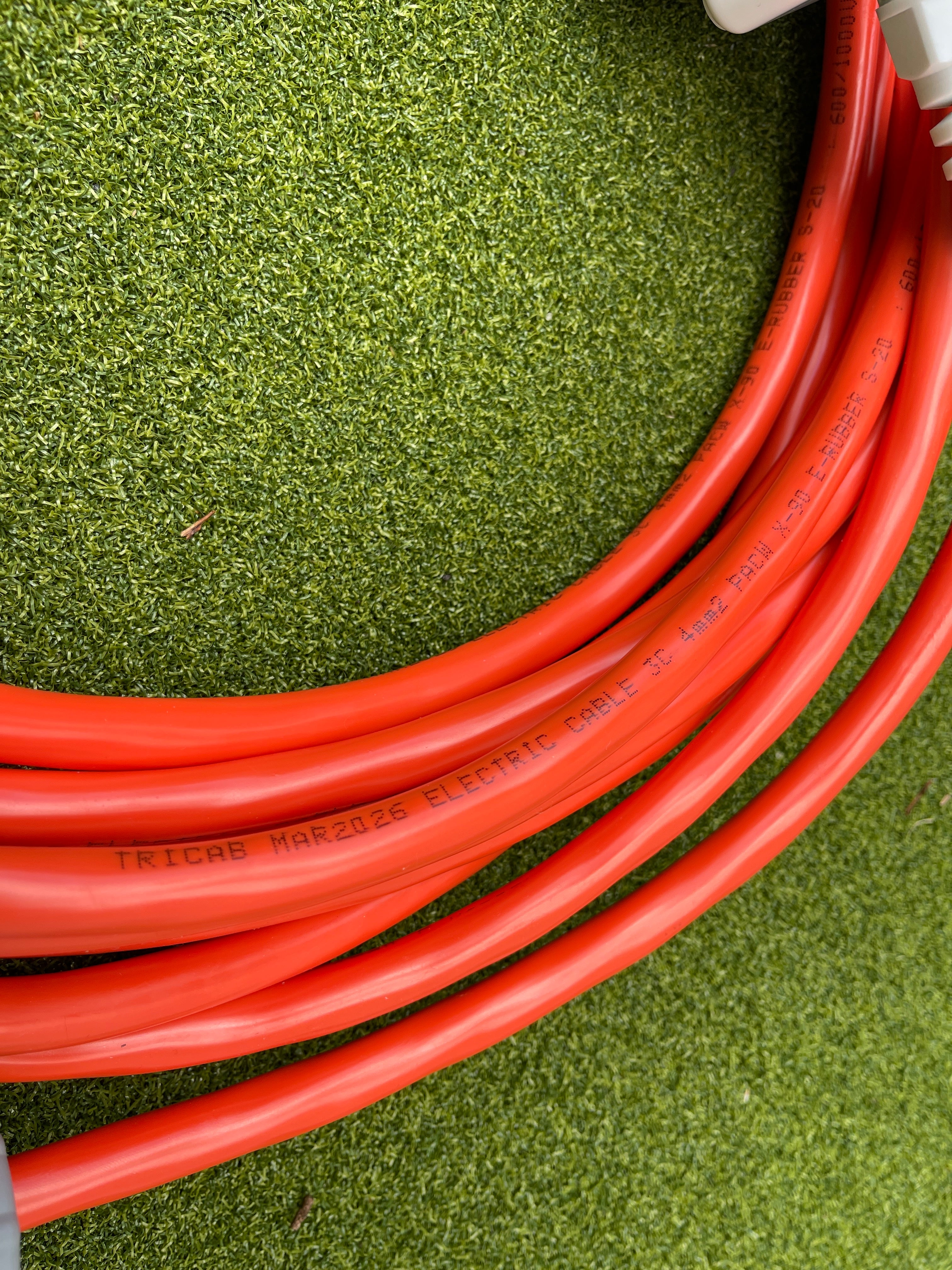 TRICAB X-90 4mm cable detail for Kiwivolt 16A to 32A CEE industrial extension lead
