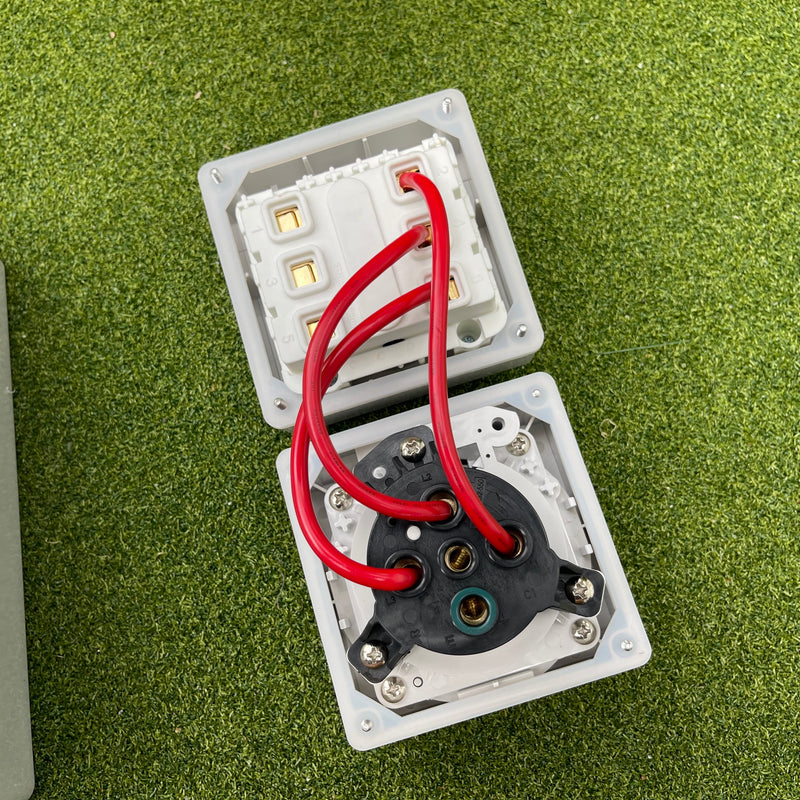Kiwivolt 56CV532 32A 500V 5 Pin 3 Phase IP66 Switched Socket Outlet detail image 5 for New Zealand worksites, generators, food trailers and industrial power systems