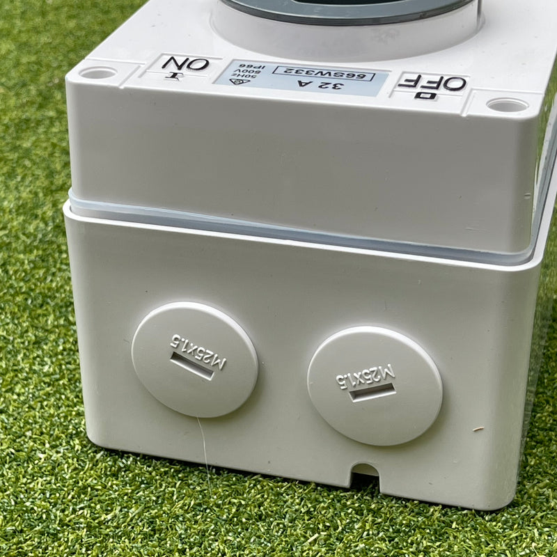 Kiwivolt 56SW332 32A 500V 3 pole IP66 rotary isolator switch detail image 2 for New Zealand worksites, generators, food trailers and industrial power systems