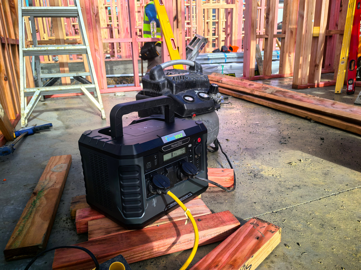 Kiwivolt Master2200 at a building site